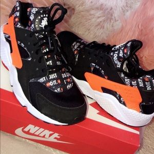 Nike Huaraches ❌SOLD❌